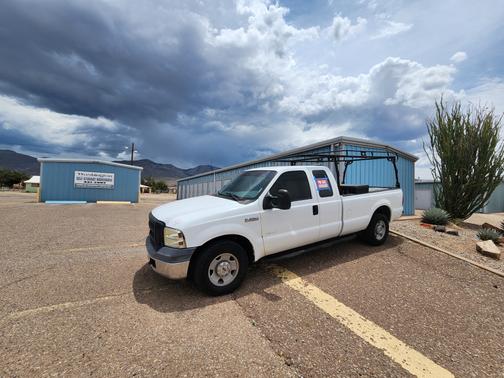 White 2006 Ford F-250 XLT SuperCab Super Duty