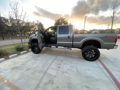 Gray 2011 Ford F-250 XLT