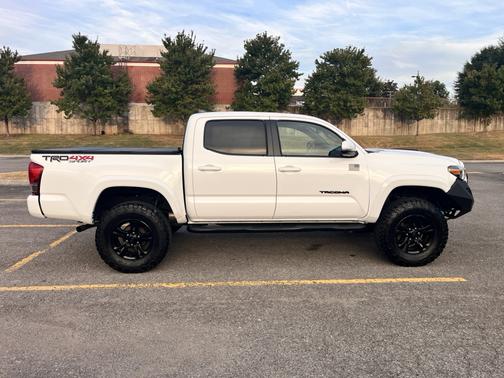 White 2017 Toyota Tacoma TRD Sport