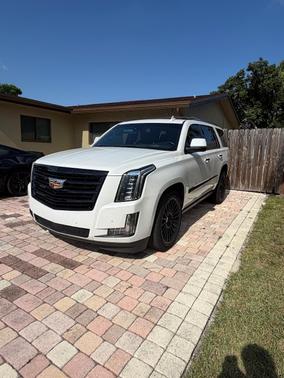 White 2016 Cadillac Escalade Platinum
