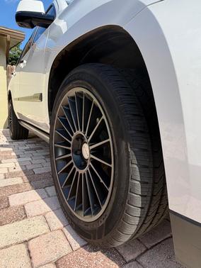 White 2016 Cadillac Escalade Platinum