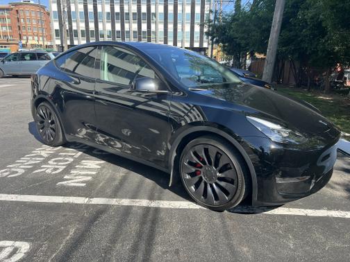 2023 Tesla Model Y Performance