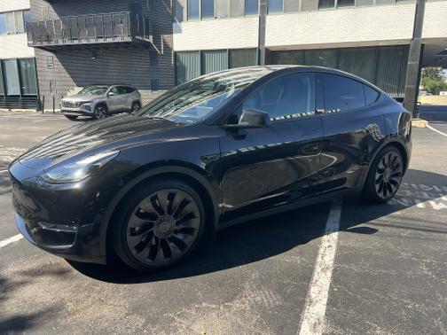 2023 Tesla Model Y Performance