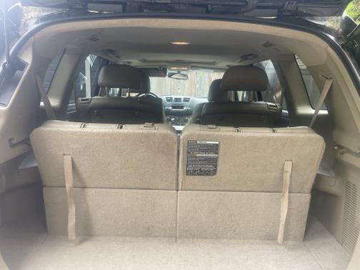 2011 Toyota Highlander SE