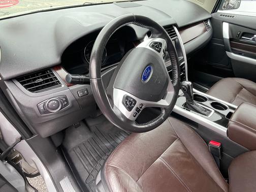 Silver 2011 Ford Edge Limited