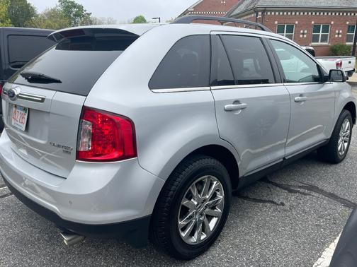 Silver 2011 Ford Edge Limited