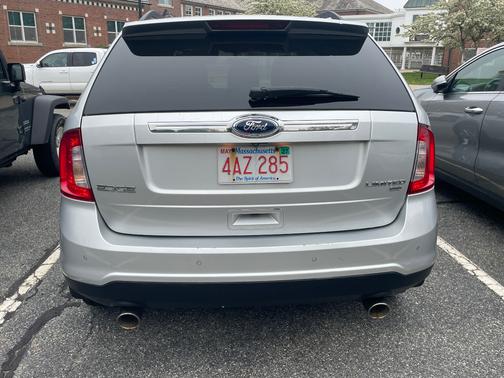 Silver 2011 Ford Edge Limited