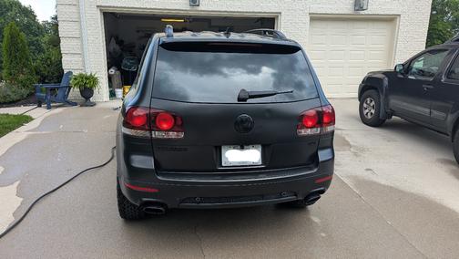 Black 2010 Volkswagen Touareg V6 TDI