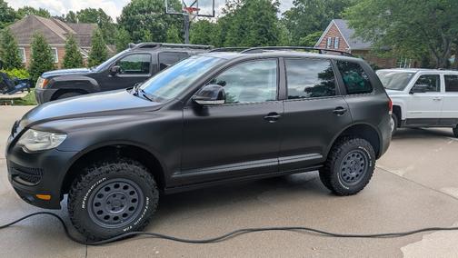 Black 2010 Volkswagen Touareg V6 TDI