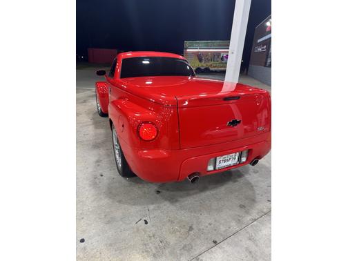 2005 Chevrolet SSR Base