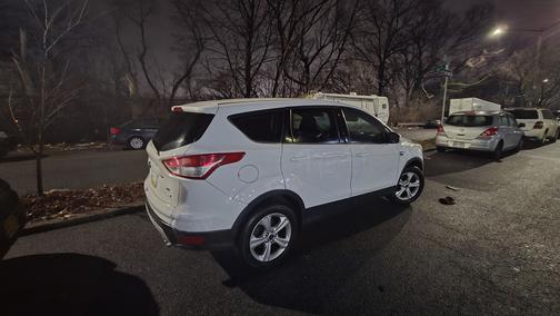 White 2016 Ford Escape SE