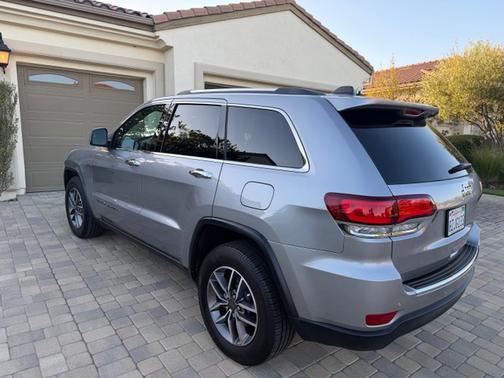 Silver 2021 Jeep Grand Cherokee Limited
