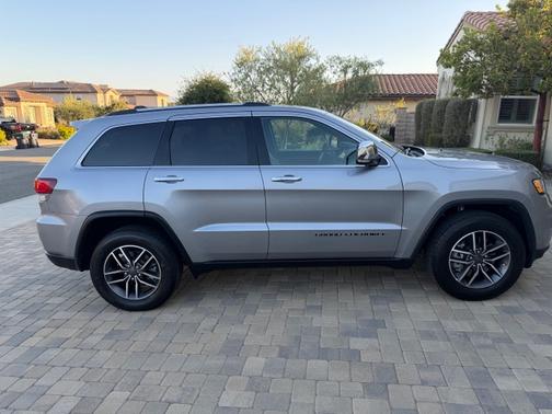 Silver 2021 Jeep Grand Cherokee Limited