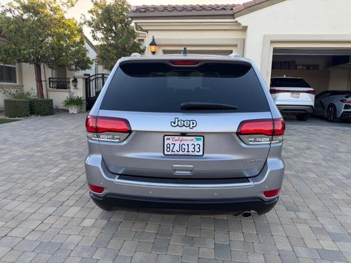 Silver 2021 Jeep Grand Cherokee Limited