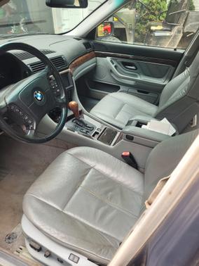 Gray 2001 BMW 740 iL