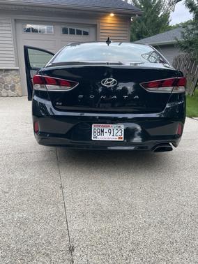 Black 2018 Hyundai SONATA SE