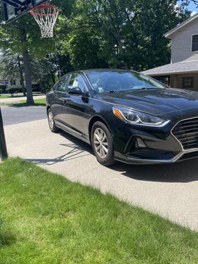 Black 2018 Hyundai SONATA SE