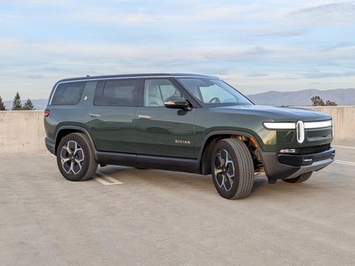 2023 Rivian R1S Adventure Quad-Motor Large Package