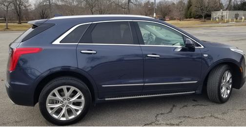 Photo 1 of 3 of 2019 Cadillac XT5 Luxury