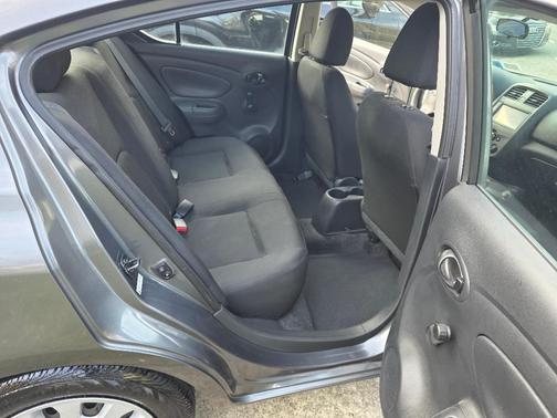 2019 Nissan Versa 1.6 S+