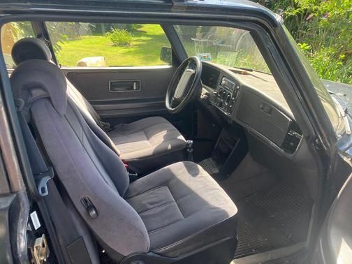 Black 1993 Saab 900 S