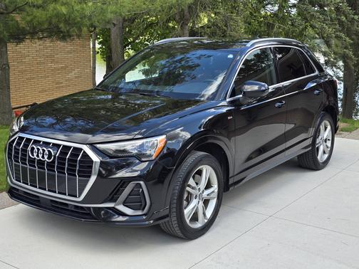 2021 Audi Q3 45 S line Premium