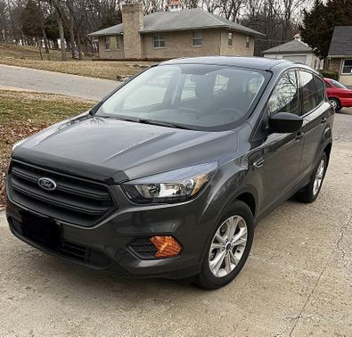 Photo 1 of 10 of 2019 Ford Escape S