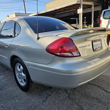 2006 Ford Taurus SE