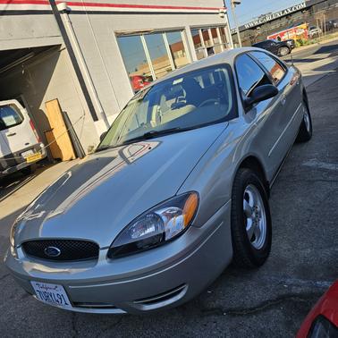 2006 Ford Taurus SE