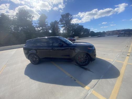 2025 Land Rover Range Rover Sport P360 SE