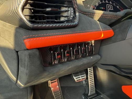 2023 Lamborghini Huracan STO Base