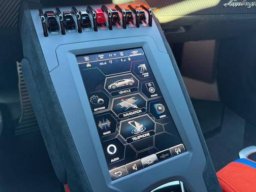 2023 Lamborghini Huracan STO Base