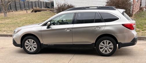 Beige 2018 Subaru Outback 2.5i Premium