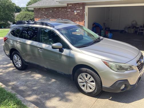 Beige 2018 Subaru Outback 2.5i Premium