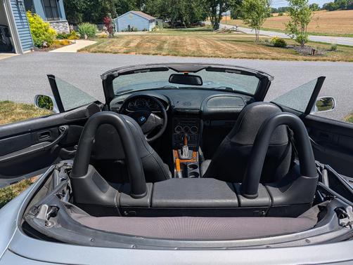Silver 2002 BMW Z3 2.5i Roadster