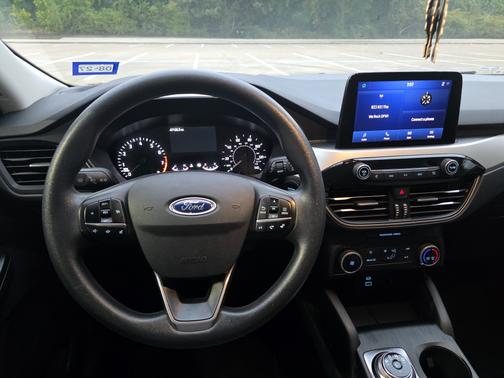 Silver 2021 Ford Escape SE