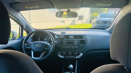 Silver 2013 Kia Rio LX