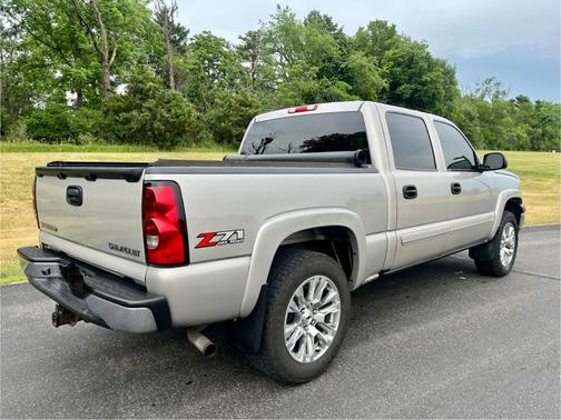 Silver 2004 Chevrolet Silverado 1500 Z71 Crew Cab