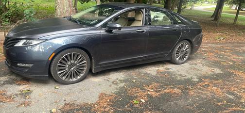 Gray 2014 Lincoln MKZ Base
