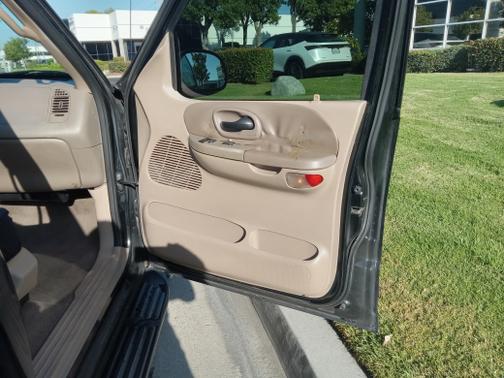 Black 2001 Ford F-150 Lariat SuperCrew