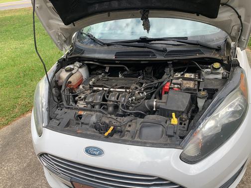 White 2015 Ford Fiesta SE