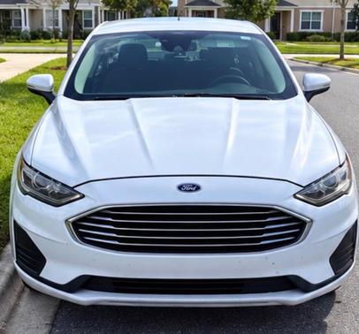 White 2019 Ford Fusion Hybrid SE