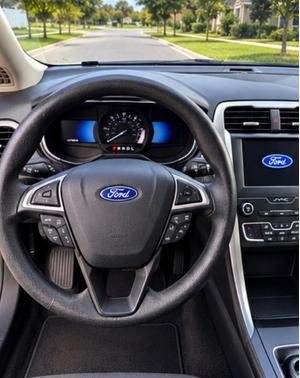 White 2019 Ford Fusion Hybrid SE