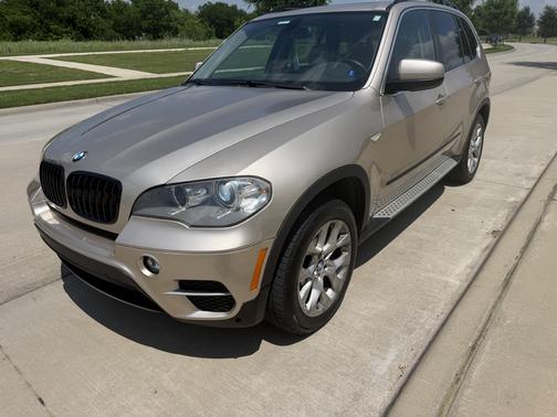 Gold 2013 BMW X5 xDrive35i