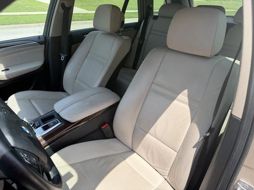 Gold 2013 BMW X5 xDrive35i