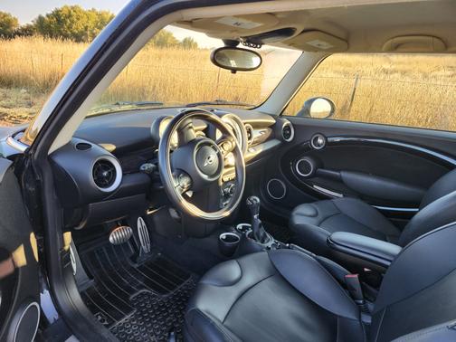 2011 MINI Cooper S Base