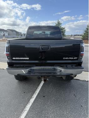 2005 Chevrolet Silverado 2500 LT H/D Crew Cab