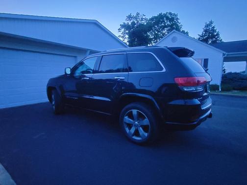 Black 2015 Jeep Grand Cherokee Overland