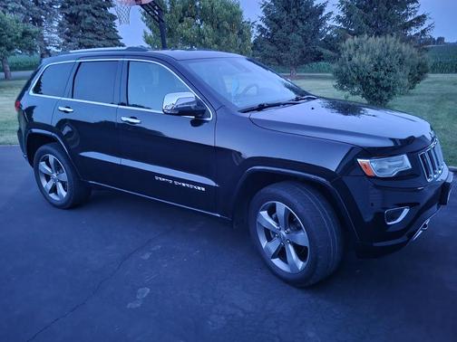 Black 2015 Jeep Grand Cherokee Overland