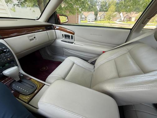 Red 2000 Cadillac Eldorado Touring Coupe